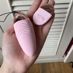 Trứng rung tình yêu WE LOVE không dây điều khiển từ xa